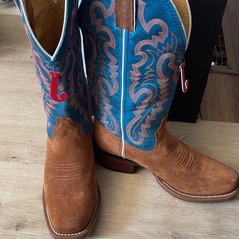 Brand new Justin Boots